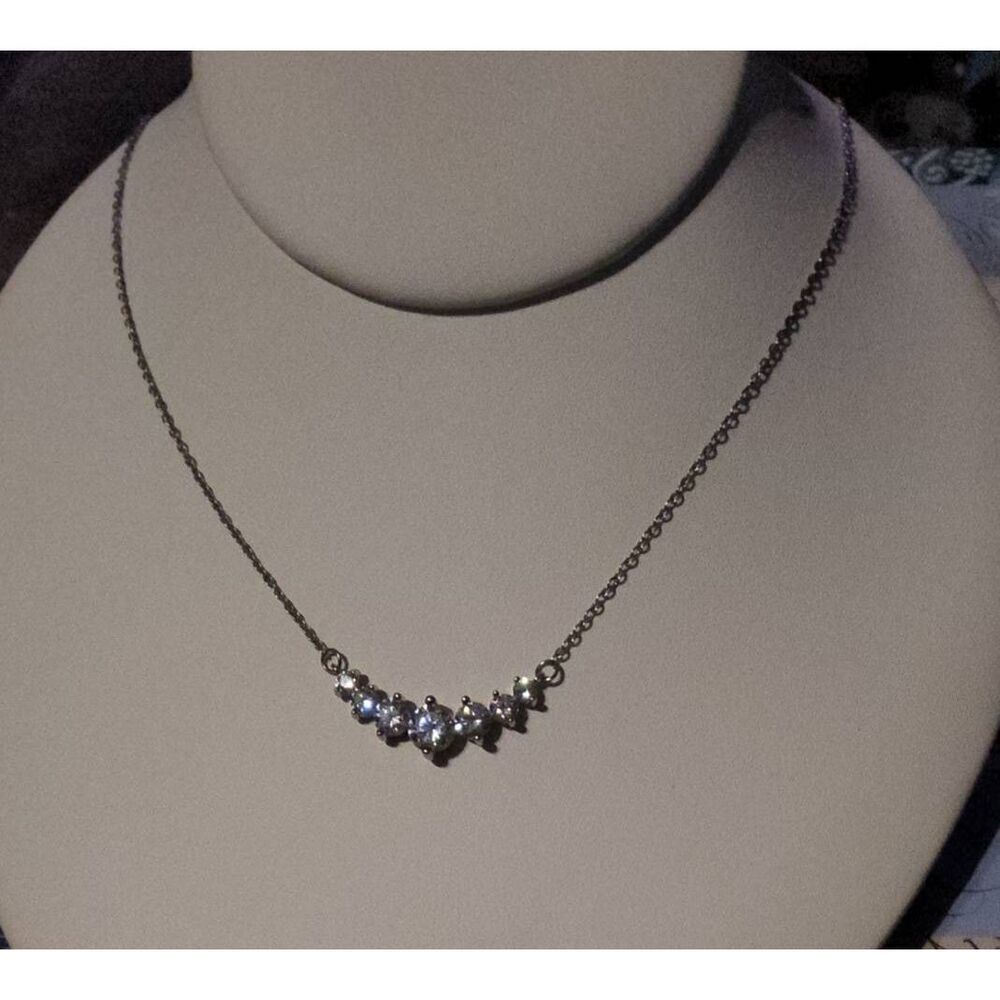 Sparkling 4 Carat Seven Stone Graduated Round Cut Sim Diamond Necklace